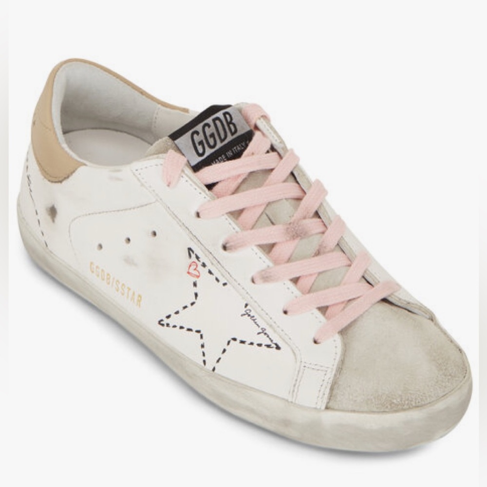 Golden Goose Superstars- lightly worn!⭐️